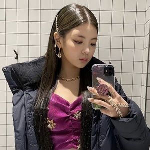 Meet your Posher, Brenda